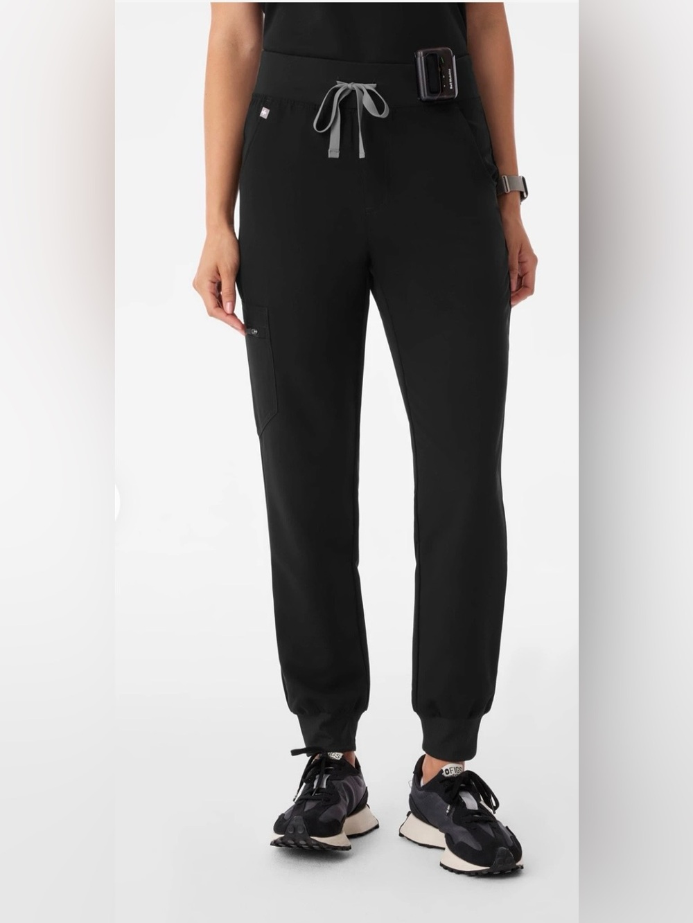 FIGS Zamora High-Rise Jogger Scrub Pant Petite - Black